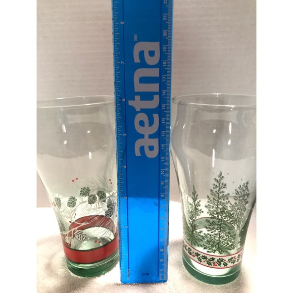 Coca Cola Retro Christmas 16 ounce Glasses-2 - Picture 2 of 11